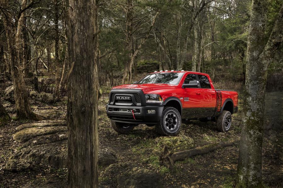  Dodge Ram 2500 Power Wagon Crew Cab 2016 года  (фото 2 из 28)